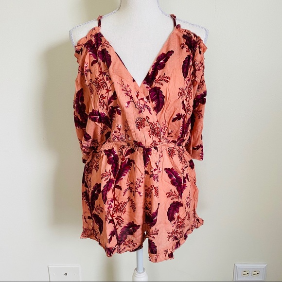 NWT TOPSHOP Pink Red Floral Cold Shoulder Romper Size Medium - Picture 3 of 11